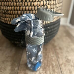 Peanuts Crew Socks with Blue Bottle